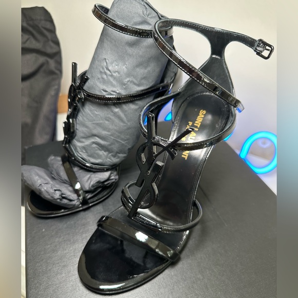 YSL Heels - CASSANDRA SANDALS IN PATENT LEATHER - Picture 6 of 10